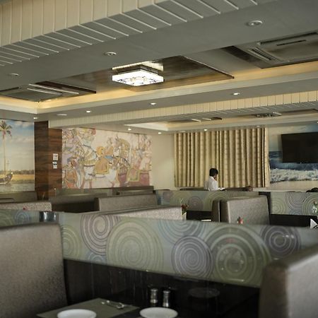 Atharva Hotel Kalaburagi Exteriör bild